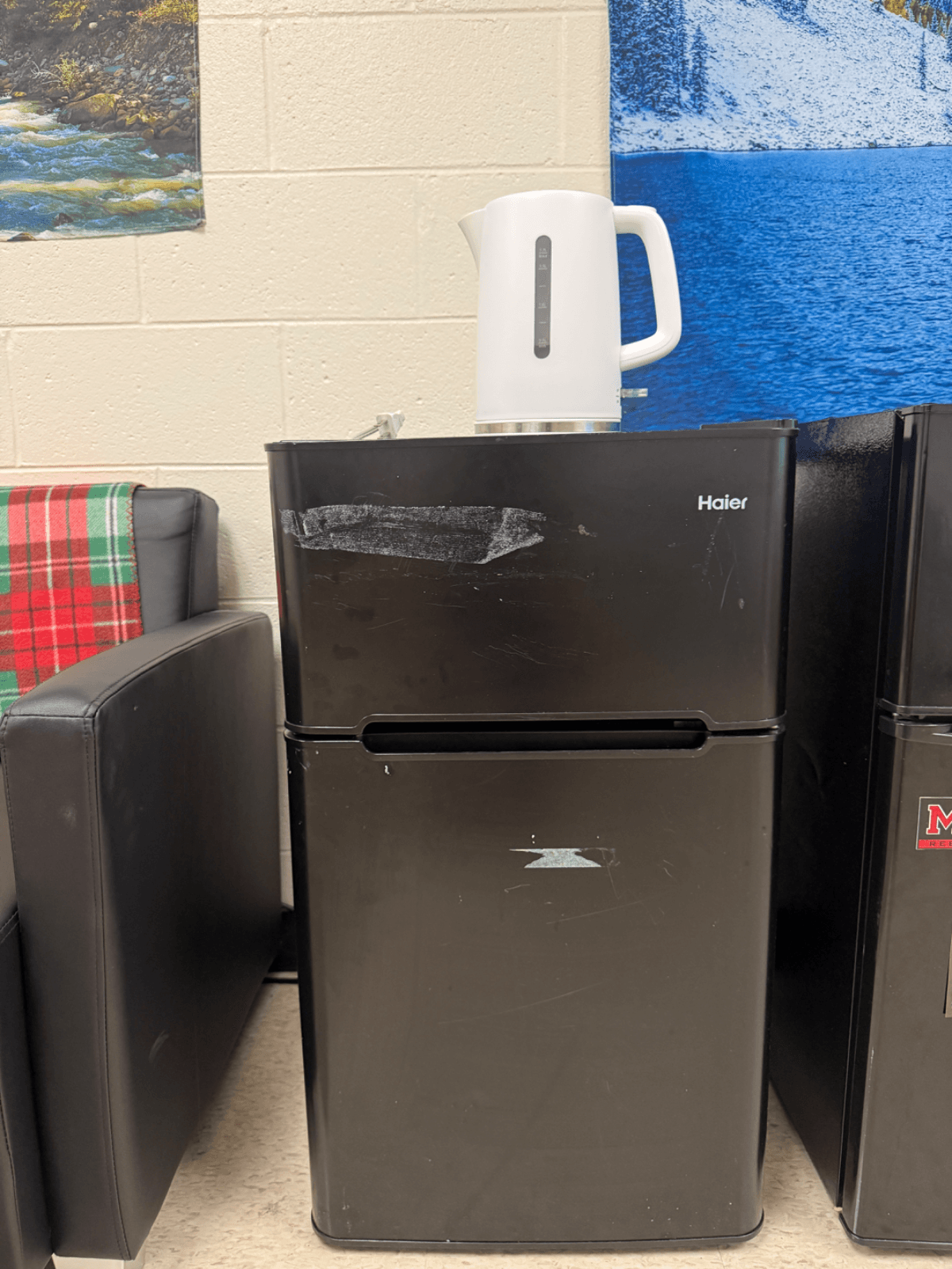 Fridge + kettle