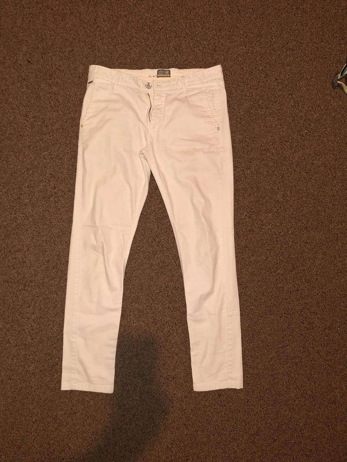 Indigo Nation Premium White jeans (slim fit)